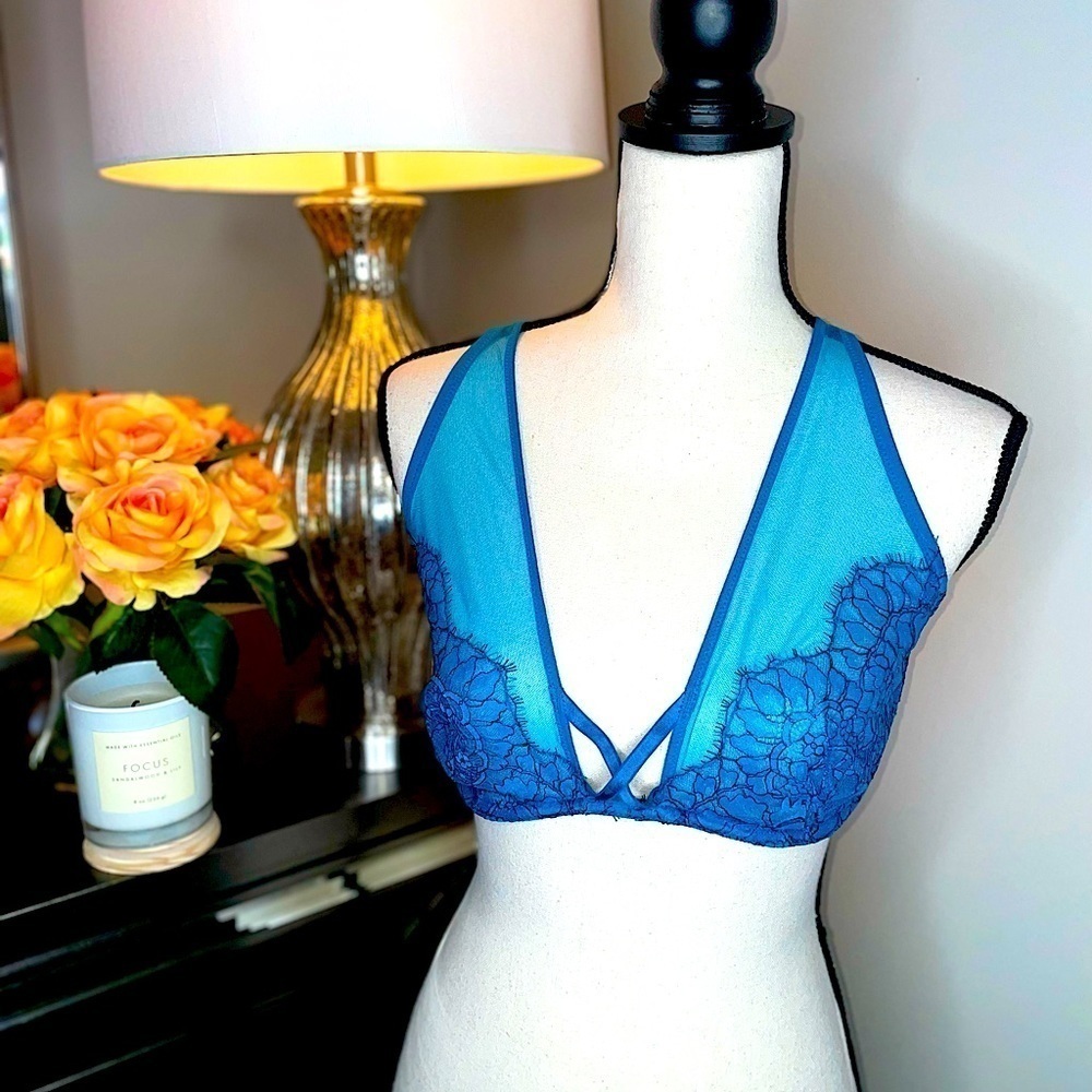 VICTORIA Secret Size Very Sexy Unlined Plunge Bra 34DD